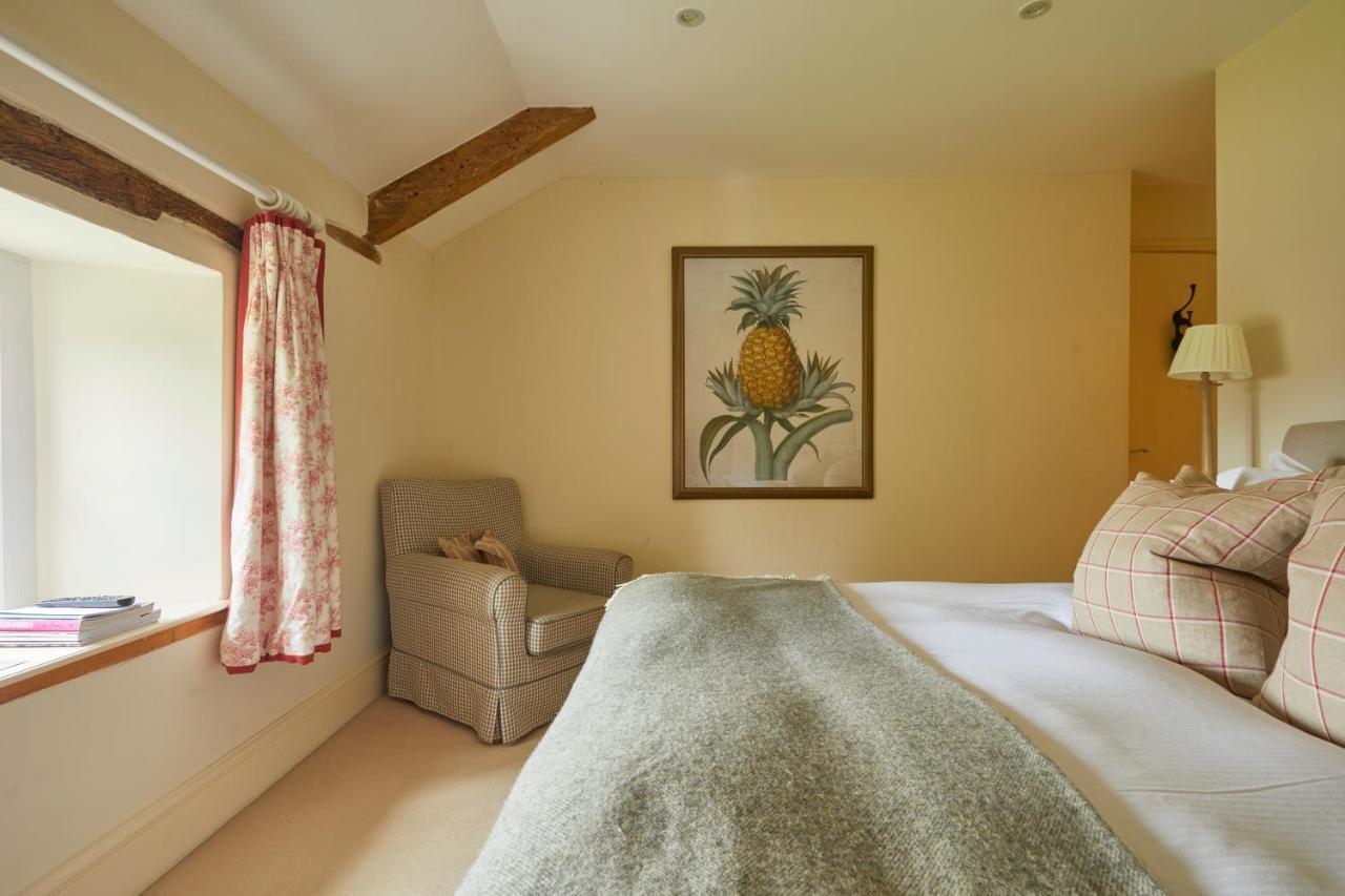 Hotel The Kingham Plough Esterno foto