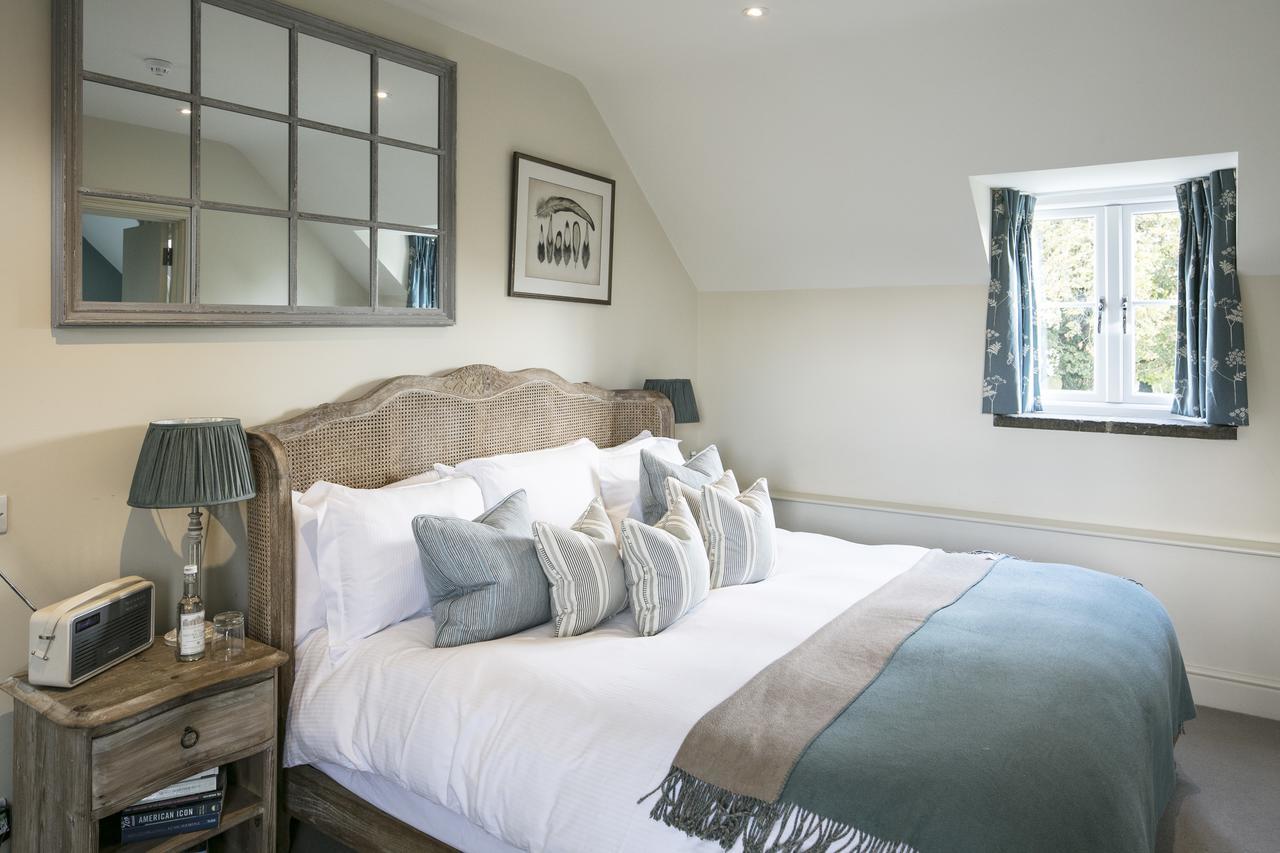 Hotel The Kingham Plough Esterno foto